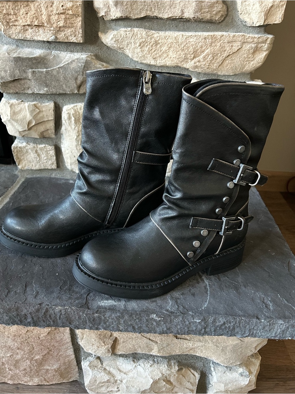 Black Women's Mid-Calf Moto Buckle Boots